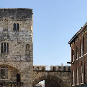 https://roman-garden-view.yorkshirehotels.net